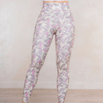 Cargar imagen en el visor de la galería, LEGGING BRASILERO BIOACTIVE GREEN LUXE